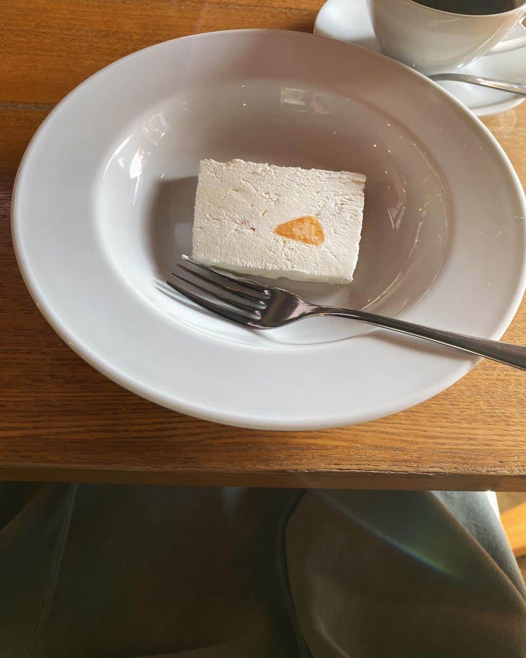 村田倫子さんのインスタグラム写真 - (村田倫子Instagram)「福岡におります。 気になっていた古民家カフェへ。  クロックムッシュにメロメロでした。 次は皆んながこぞって食べてたサラダを、いただきたいなあ…。🍅 (ぎり間に合わなかった)  親友がこちらに越したので会いに。地方にゆく理由が増えてうれしい。  #食べりんログ」12月11日 22時27分 - rinco1023