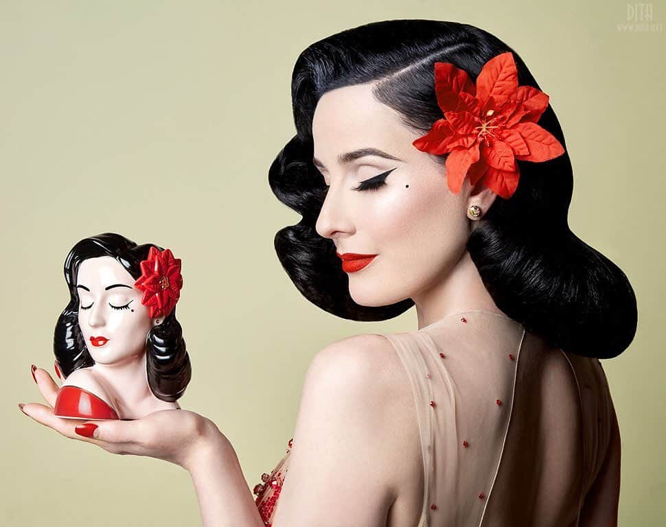 ディタ フォン ティースさんのインスタグラム写真 ディタ フォン ティースinstagram Lady Head Vases From The 1940s Were The First Vintage Tchotchkes I Ever Collected We Made These With The Same Specifications As The Originals So They Sit Nicely