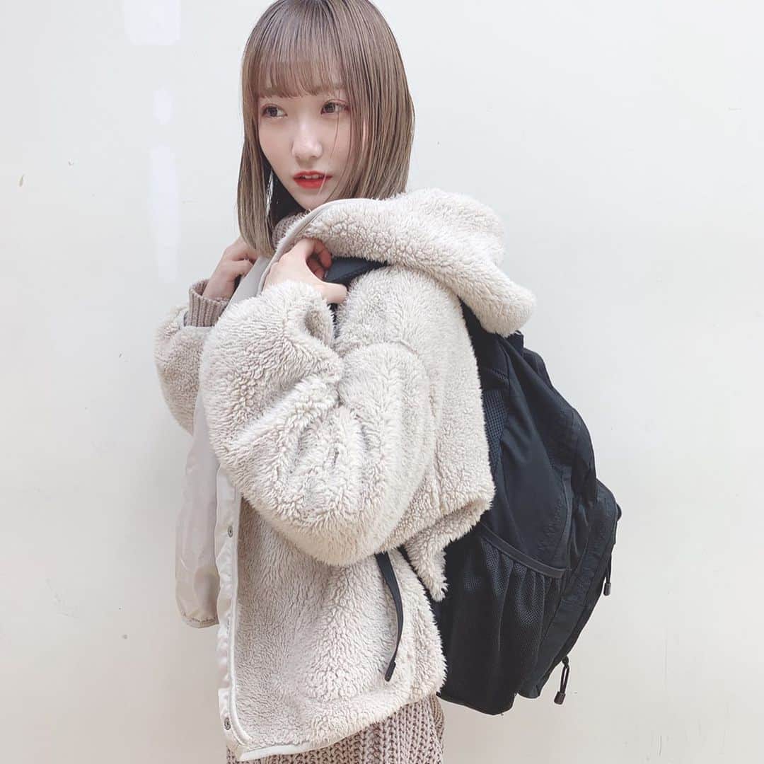 夏川愛実のインスタグラム：「ㅤㅤㅤㅤㅤㅤㅤㅤㅤㅤㅤㅤㅤ ㅤㅤㅤㅤㅤㅤㅤㅤㅤㅤㅤㅤㅤ  ナイスのニットワンピがかわゆい。 ㅤㅤㅤㅤㅤㅤㅤㅤㅤㅤㅤㅤㅤㅤㅤㅤㅤㅤㅤㅤㅤㅤ ㅤㅤㅤㅤㅤㅤㅤㅤㅤㅤㅤㅤㅤㅤㅤㅤㅤㅤㅤㅤ アウター.ニット @niceclaup_official_  ㅤㅤㅤㅤㅤㅤㅤㅤㅤㅤㅤㅤㅤㅤㅤㅤㅤㅤ ㅤㅤㅤㅤㅤㅤㅤㅤㅤㅤㅤㅤㅤㅤㅤㅤㅤㅤㅤㅤ ㅤㅤㅤㅤㅤㅤㅤㅤㅤㅤㅤㅤㅤㅤㅤㅤㅤㅤㅤㅤㅤㅤ #私服#冬服#コーデ#ベージュコーデ#大学生コーデ#今日のコーデ #ニットコーデ#ニットワンピ#ボアブルゾン  #低身長コーデ#148cmコーデ #ショートボブ#ショート女子 ㅤㅤㅤㅤㅤㅤㅤㅤㅤㅤㅤㅤㅤㅤㅤㅤㅤㅤㅤㅤㅤㅤㅤㅤ」