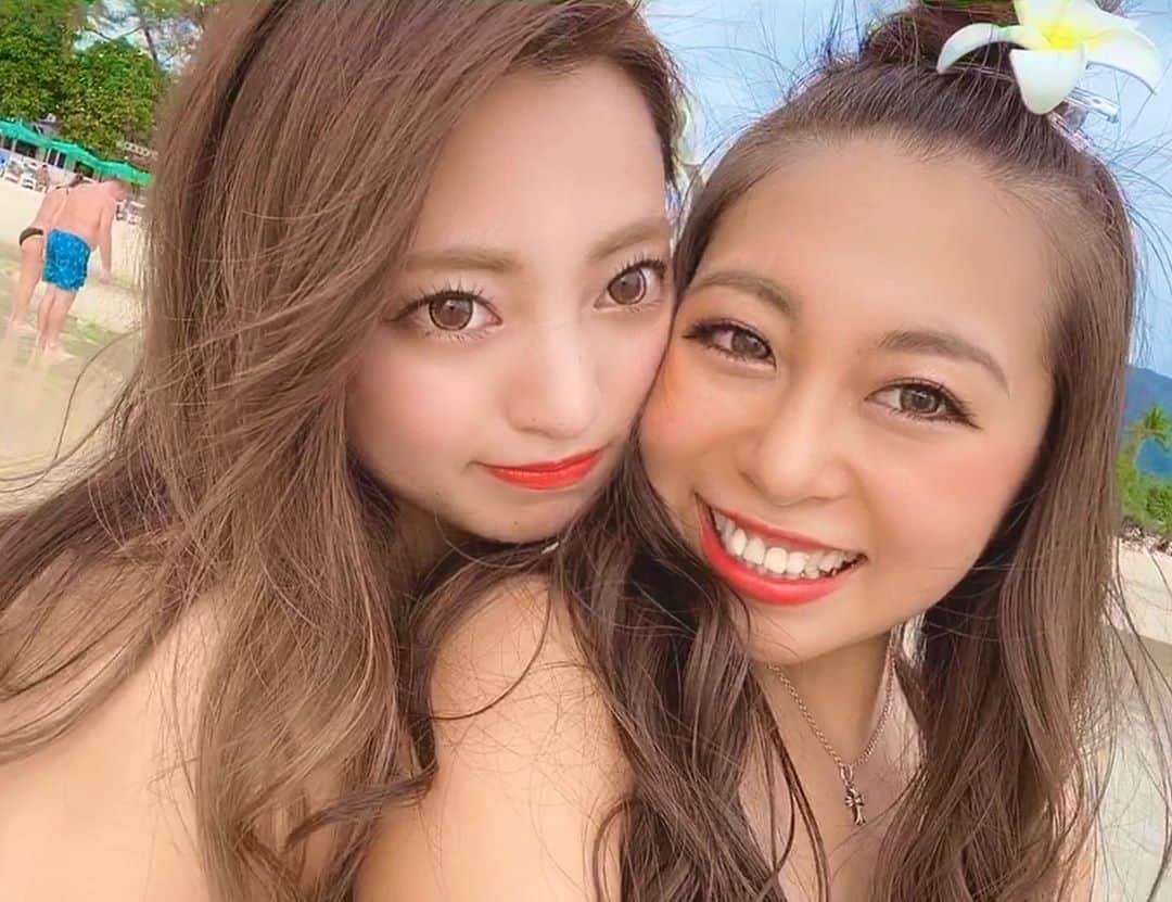 のインスタグラム：「. . . . Best shot 📷🔥 . . . 旅行中、本当に色々あったけど 全部良い思い出！そして良い経験💜 こうして旅行に時間とお金使うの 昔はなんかもったいないって感じてた時もあったけど 今は自分の経験値あがるって嬉しいし楽しいし すごい良い使い方だと思えるなぁ〜😊 今しかできない事これからもたくさんしよーね💛 可愛いかえちゃんだいすき！！！ #Bestfriend . これにてタイ記事終了のお知らせ📢 #Thai #Thailand #Phuket #patongbeach #🇹🇭 #タイ #プーケット #パトンビーチ #タイ旅行 #プーケット旅行 #女子旅行 #beach #ビーチ #南国 #海 #水着 #ビキニ #Bestphoto #ベストショット」