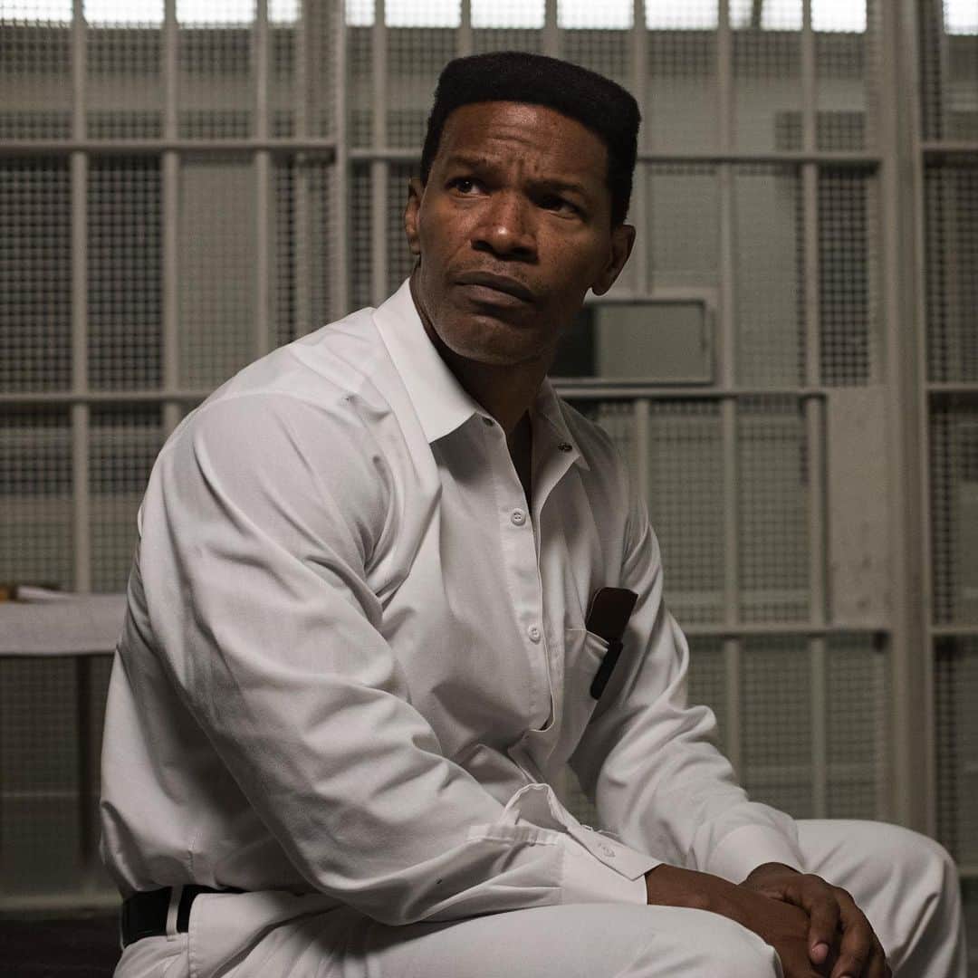 マイケル・B・ジョーダンのインスタグラム：「Big bruh the time & effort you put into embodying Walter McMillan was truly incredible. Telling his story & sharing his essence on the big screen was mesmerizing to watch! Very happy & proud to have you apart of this import project CONGRATULATIONS @iamjamiefoxx on your @sagawards nomination!! #justmercy #sagawards」