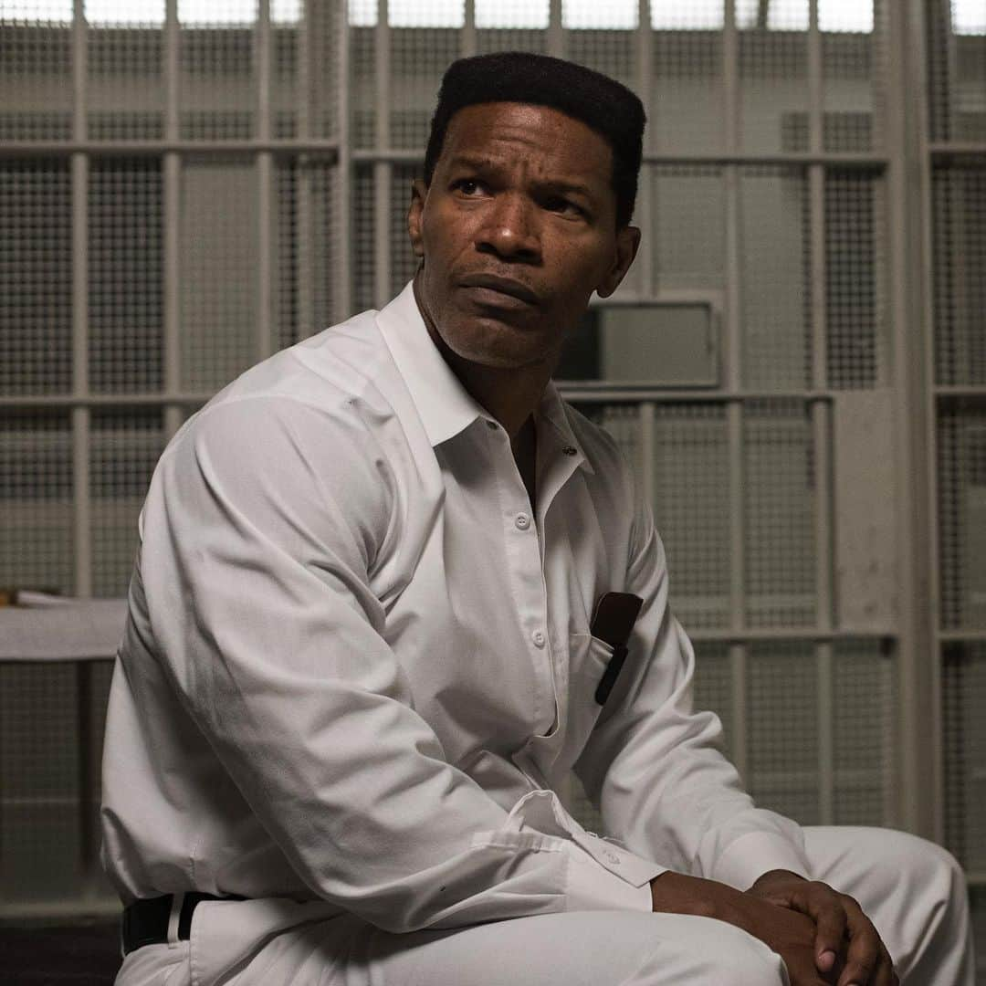 マイケル・B・ジョーダンさんのインスタグラム写真 - (マイケル・B・ジョーダンInstagram)「Big bruh the time & effort you put into embodying Walter McMillan was truly incredible. Telling his story & sharing his essence on the big screen was mesmerizing to watch! Very happy & proud to have you apart of this import project CONGRATULATIONS @iamjamiefoxx on your @sagawards nomination!! #justmercy #sagawards」12月12日 0時47分 - michaelbjordan