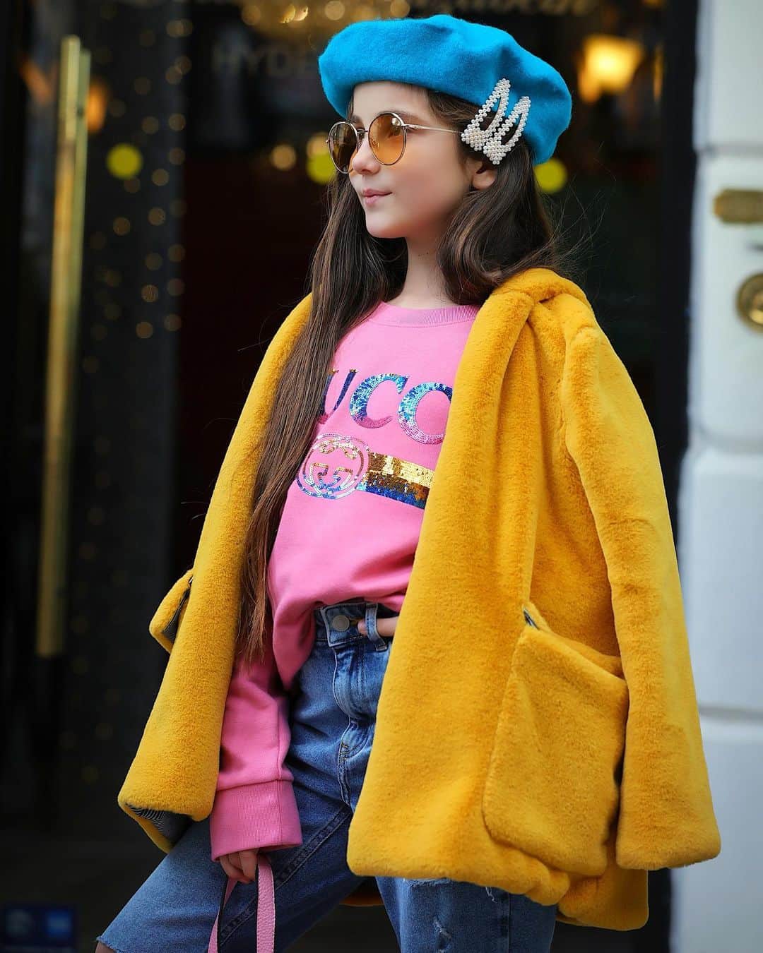Laertaさんのインスタグラム写真 - (LaertaInstagram)「STYLE 💞 Love my Gucci sweater & trainers 💞 @childsplayclothing  Sunglasses @italoptik」12月12日 1時31分 - fashion_laerta