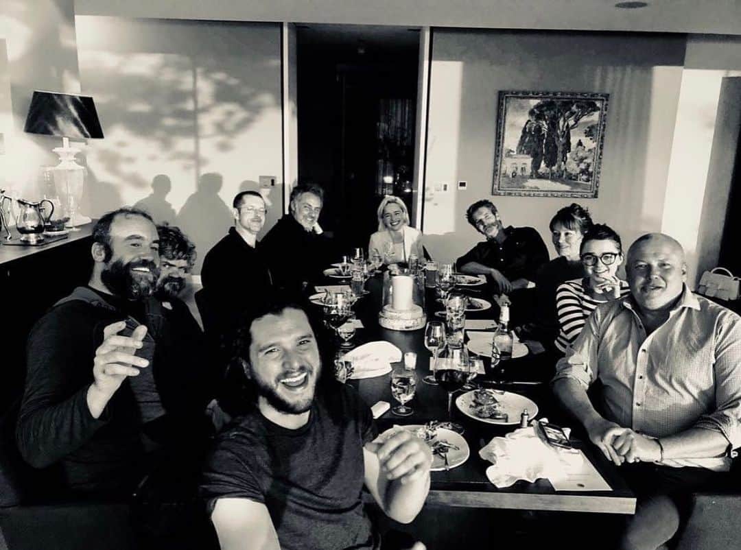 ピーター・ディンクレイジのインスタグラム：「GoT Cast ❤️」