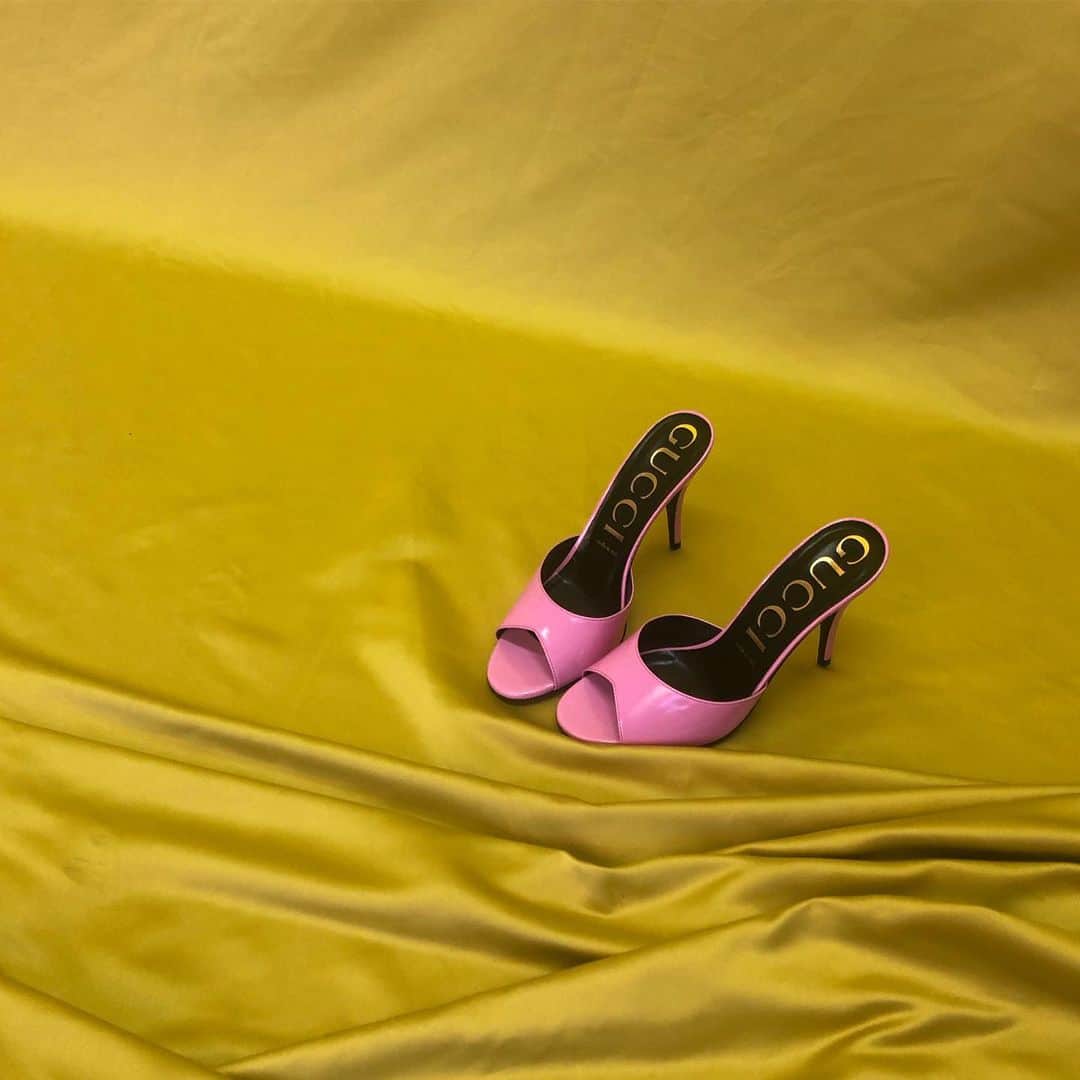 ケリスのインスタグラム：「Putting in work 👠」