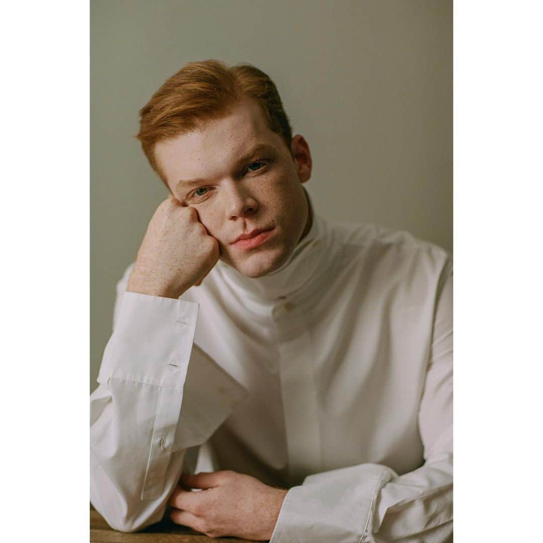 キャメロン・モナガンのインスタグラム：「@pibemagazine shot by @emilysoto」
