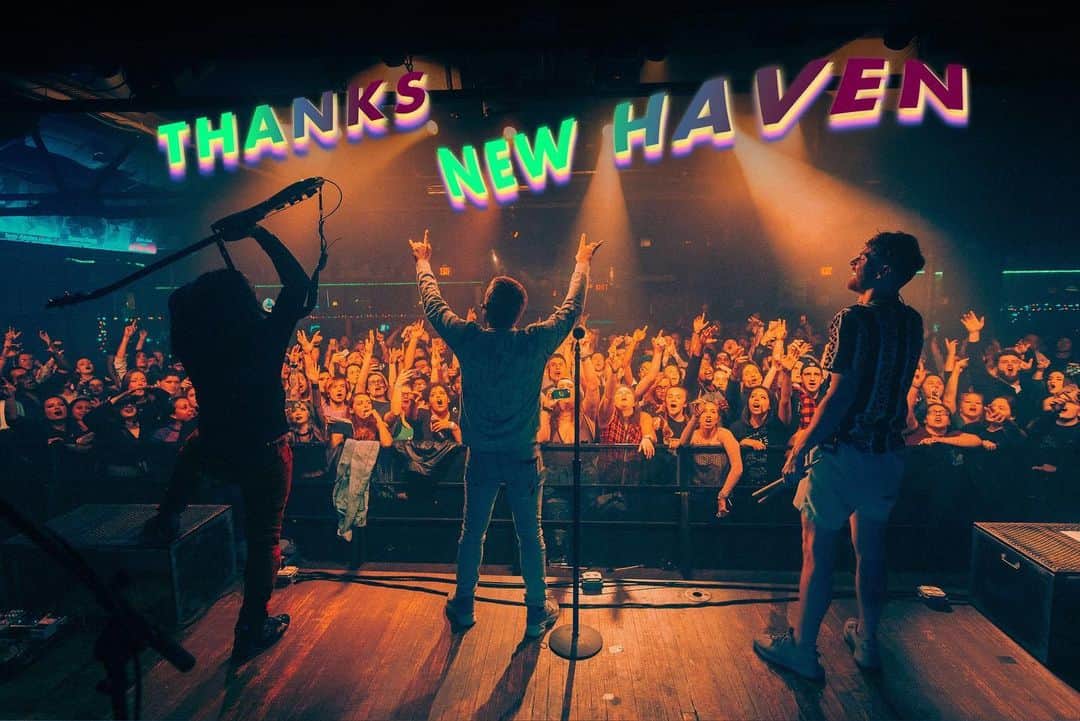 のインスタグラム：「NEW HAVEN POPPED OFF!! Your energy was contagious! We came for the show..but stayed for the pizza 🍕😍 Thanks Connecticut!!」