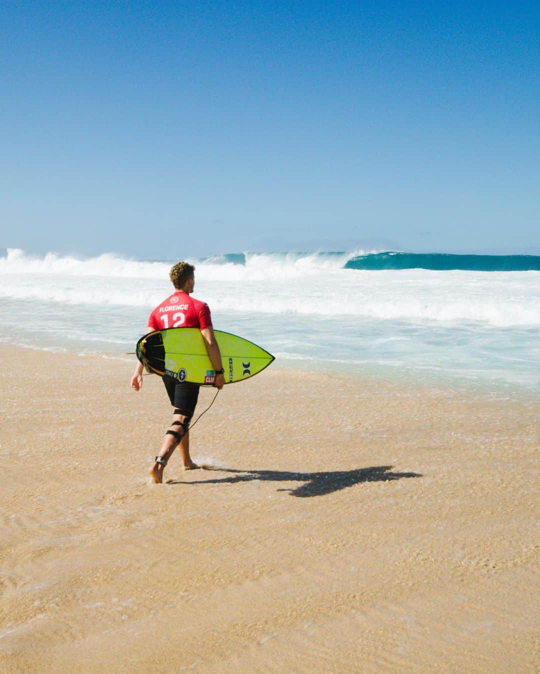 ジョン・ジョン・フローレンスのインスタグラム：「Thank you to everyone who helped make this possible.  It felt great to be back in a heat @hurley @wsl」