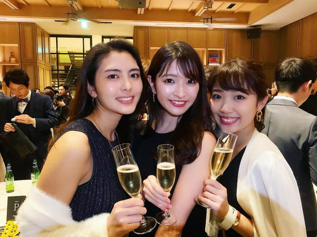 大崎佑実さんのインスタグラム写真 - (大崎佑実Instagram)「クリスマスパーティー気分でした🥂💝🎄 #東カレ倶楽部 #アスタリフト #アスタリフトメン #ジェリーアクアリスタ #賢者の食卓 #Mumm#PERONI#PR」12月12日 7時08分 - osaki_yumi