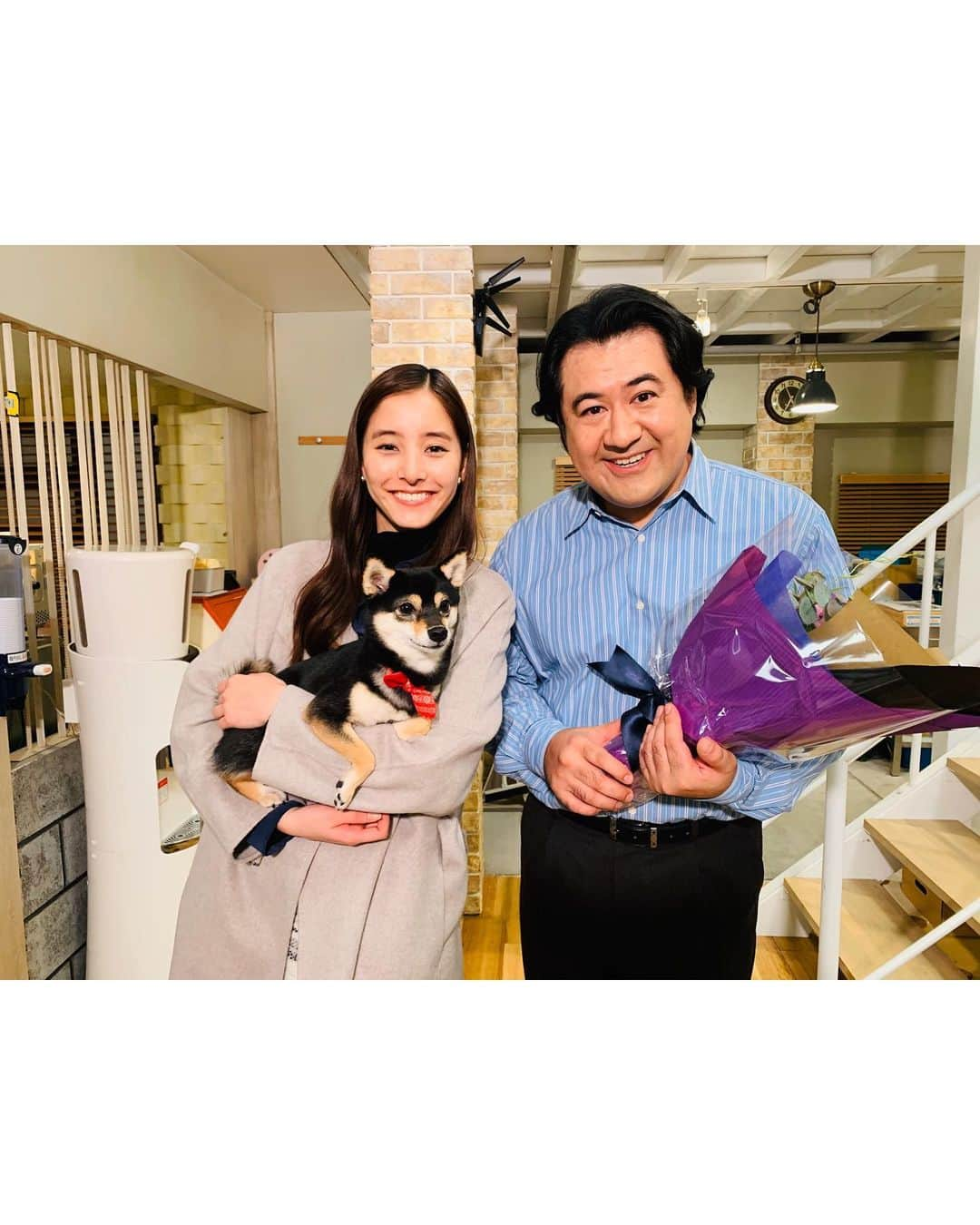 新木優子さんのインスタグラム写真 - (新木優子Instagram)「#モトカレマニア オフショット ユリカとマコチ、チロさんと社長、さくら先生、ももかさん、大沢さん、よっちゃん&まーちゃん、そして超特急の皆さんのクランクアップの時の☺️ 素敵な主題歌を歌ってくれていた超特急の皆さん最終回ではすごく重要な役割を果たしてくれています☺️‼ すごく超特急の皆さんらしい温かいシーンになっているのでお楽しみに✨  共演者の皆さん本当に個性豊かで、一緒のシーンが楽しみで楽しみで仕方なかったなぁ☺️ 今夜　#モトカレマニア　最終回です😳‼︎」12月12日 17時49分 - yuuuuukko_