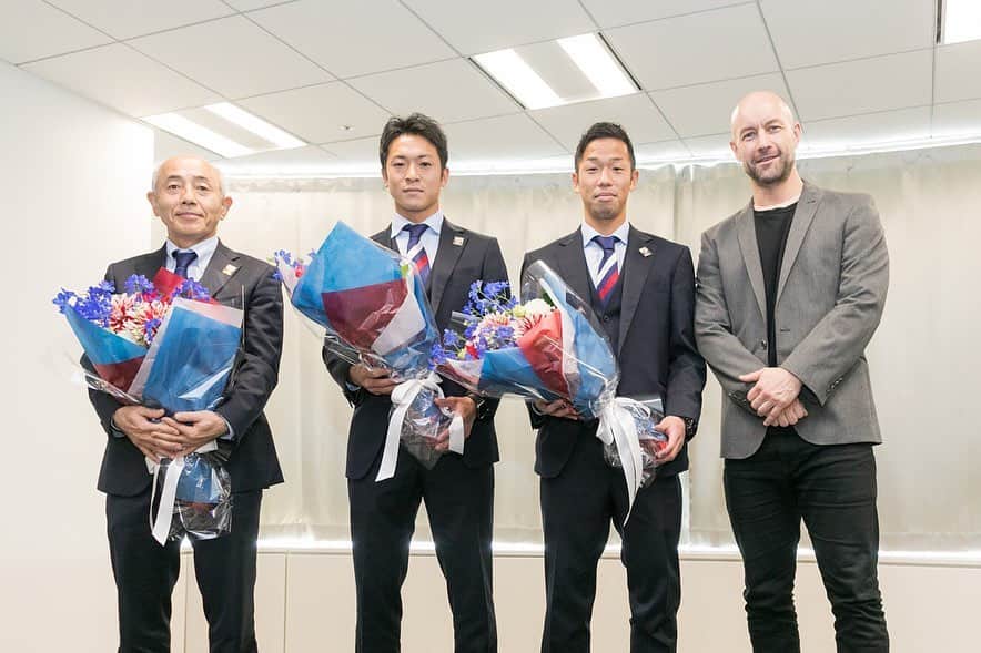 高野遼のインスタグラム：「日頃からお世話になっているadidasさんへ行かせてもらいました！ 素敵なプレゼントまで頂きました🎁 ありがとうございます!! #adidas#あたたかい歓迎#🎁はまた後日載せます😎」