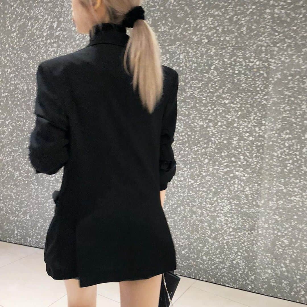 原涼香のインスタグラム：「ブロンド可愛くてやめれないな🥰」