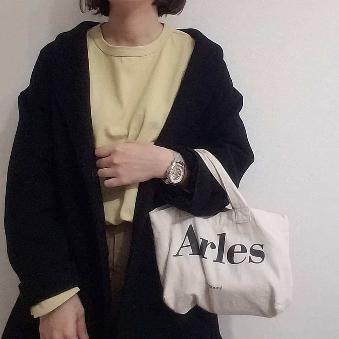 のインスタグラム：「*** レモンイエロー 新鮮🍋 . ⌚の存在感も♡	 10％offクーポン発行して いただいてます(miii1113)  #coordinate#casualfashion#coket#apstudio#akte#depound#lobor#watches#ロバー#時計#腕時計#韓国ブランド#韓国購入品#コーディネート#カジュアルファッション#シンプルコーデ」