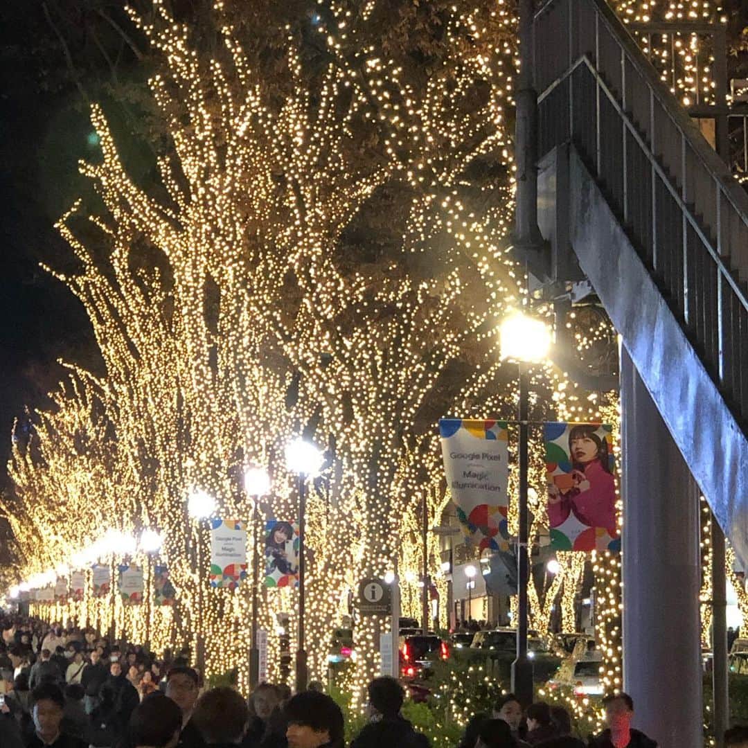 大西結花さんのインスタグラム写真 - (大西結花Instagram)「街はChristmasのイルミネーション✨🎄💕 #yuka #yukaonishi #大西結花 #イルミネーション #表参道 #omotesando #tokyo #japan #christmaslights #christmas #december #harajuku」12月12日 19時00分 - yukaonishi_