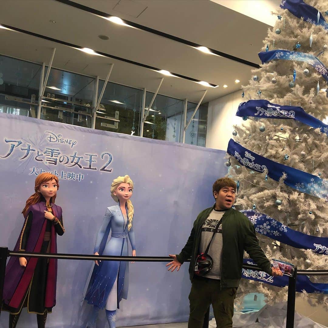 こーすけさんのインスタグラム写真 - (こーすけInstagram)「あの姉妹とコラボしてきたよ❄️　#アナと雪の女王2」12月12日 18時56分 - kosuke_saiore