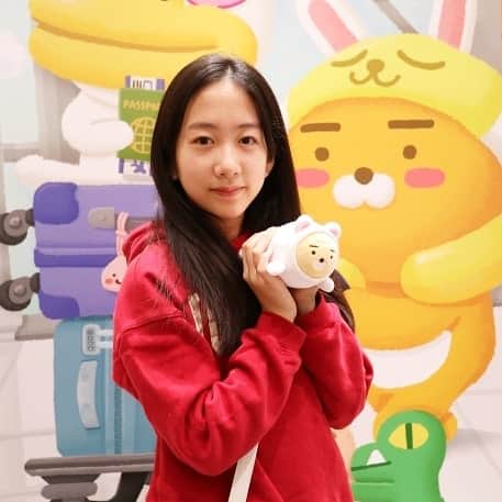イ・チェミのインスタグラム：「#라이언사랑 🦁💕 #따뜻한하루보내세요 😊😉」