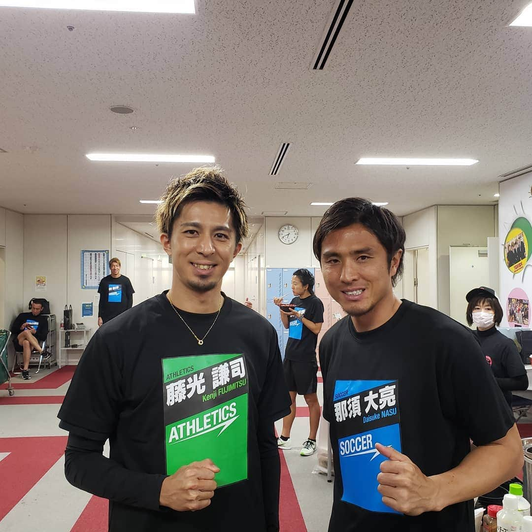 那須大亮さんのインスタグラム写真 - (那須大亮Instagram)「最強スポーツ統一戦2019の収録に参加してきました！！ 番組の詳細は後日発表されますので、お待ち下さい！  久しぶりのメンバーだったので、楽しい収録でした(^_^) 色んなアスリートとも交流できて、たのしかった～✨ #武田修宏  #坪井慶介  #田中マルクス闘莉王  #林彰洋  #永里優季 #那須大亮 #久しぶりのメンバー #宮崎大輔 #山中慎介 #井上尚弥 #藤光謙司」12月12日 10時04分 - nasudaisuke_official