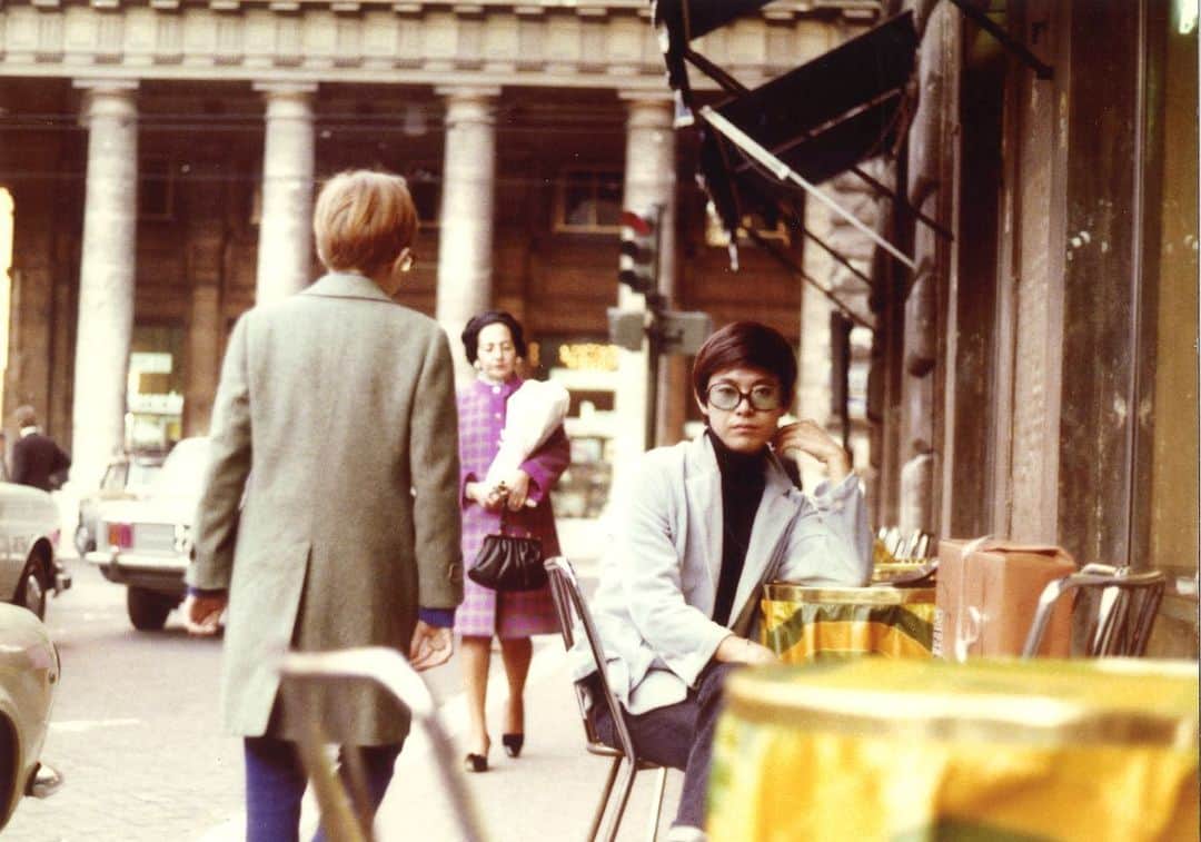 美川憲一さんのインスタグラム写真 - (美川憲一Instagram)「1970年　パリにて。  #歳を重ねるのも悪くないわよ#美川憲一」12月12日 10時18分 - kenichimikawa_official