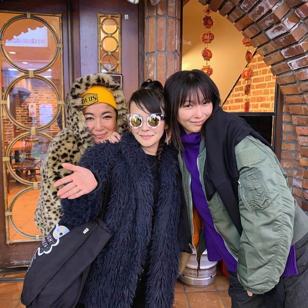 OLIVIAのインスタグラム：「Missing these ladies❤️ Thanks for coming out to see me when I was in Tokyo. @magicnumber70 @haruka_sun__  #missingmyfriends #loveyouladies」