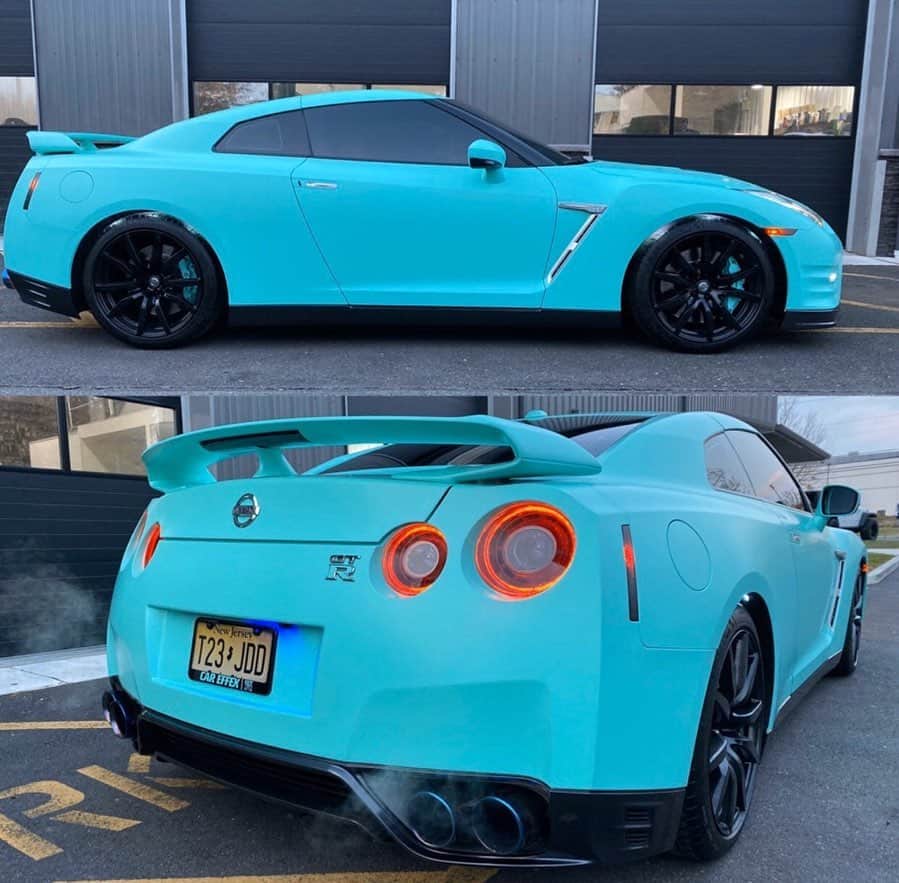 CarsWithoutLimitsさんのインスタグラム写真 - (CarsWithoutLimitsInstagram)「Nissan GTR built by @careffex 🐬 ——————————————————————————————— • Matte Mint Wrap • Wheels Powdercoated in Gloss Black • Custom Brake Caliper Paint • Cobb Tune • HKS Exhaust • AFE Cold Air Intake • RGB Accent Lighting • Tinted Windows • Smoke Tint Tailight #carswithoutlimits」12月12日 10時42分 - carswithoutlimits
