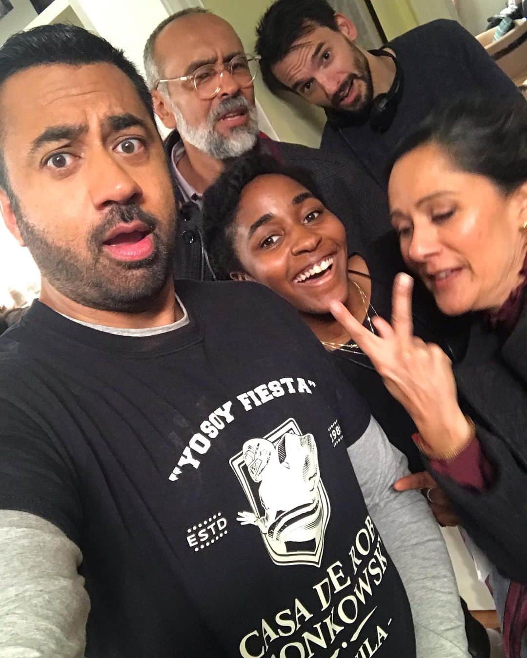カル・ペンのインスタグラム：「I’m pretty sure Sakina was trying to do something vulgar but I’m not entirely sure. (I’m sure). 11 binge worthy episodes of Sunnyside streaming now on Hulu & NBC.com (links in profile).」