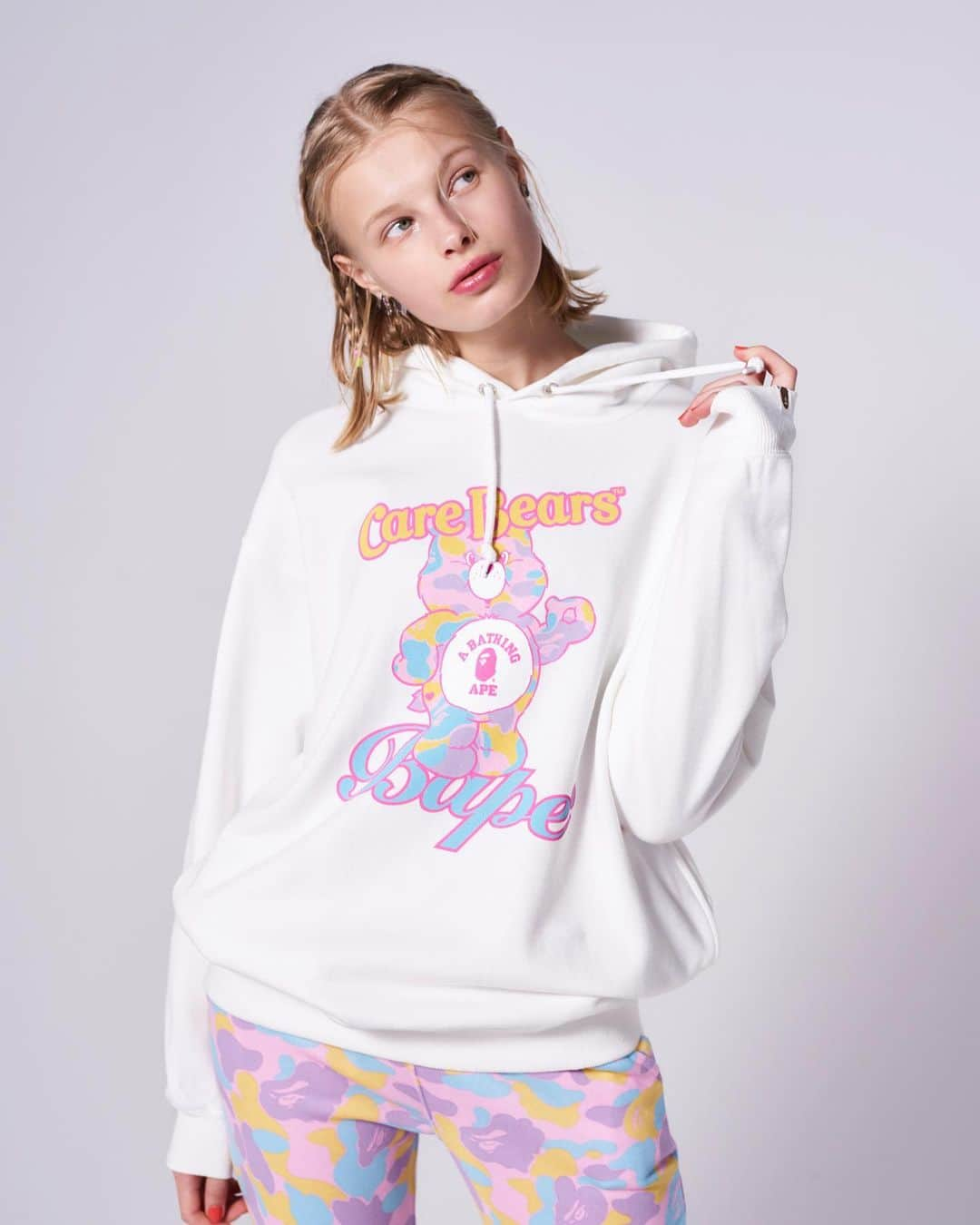 ア ベイシング エイプさんのインスタグラム写真 - (ア ベイシング エイプInstagram)「BAPE®︎ x @carebears available on Saturday, December 14th at the BAPE®︎ official locations and BAPE.COM. #bape #carebears」12月12日 11時18分 - bape_japan