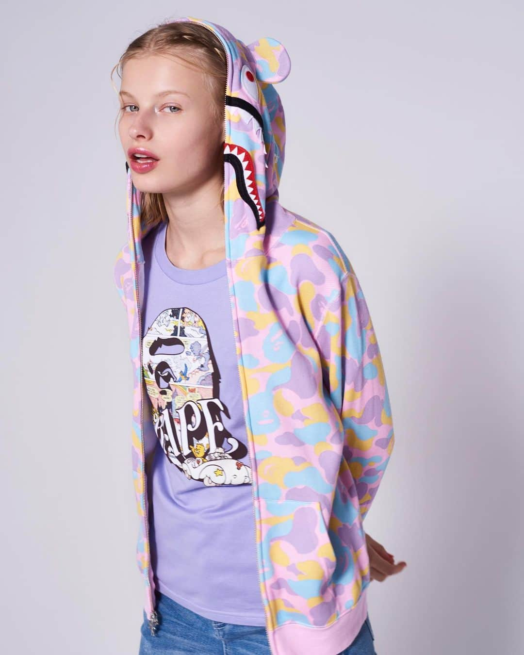 ア ベイシング エイプさんのインスタグラム写真 - (ア ベイシング エイプInstagram)「BAPE®︎ x @carebears available on Saturday, December 14th at the BAPE®︎ official locations and BAPE.COM. #bape #carebears」12月12日 11時18分 - bape_japan