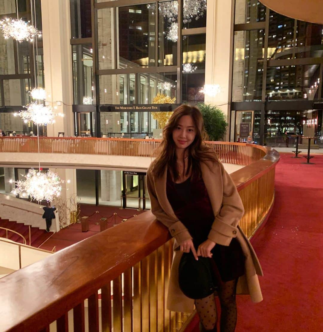 ダソム さんのインスタグラム写真 - (ダソム Instagram)「I went to the opera for the first time, it will also be my last time🤣」12月12日 11時52分 - som0506