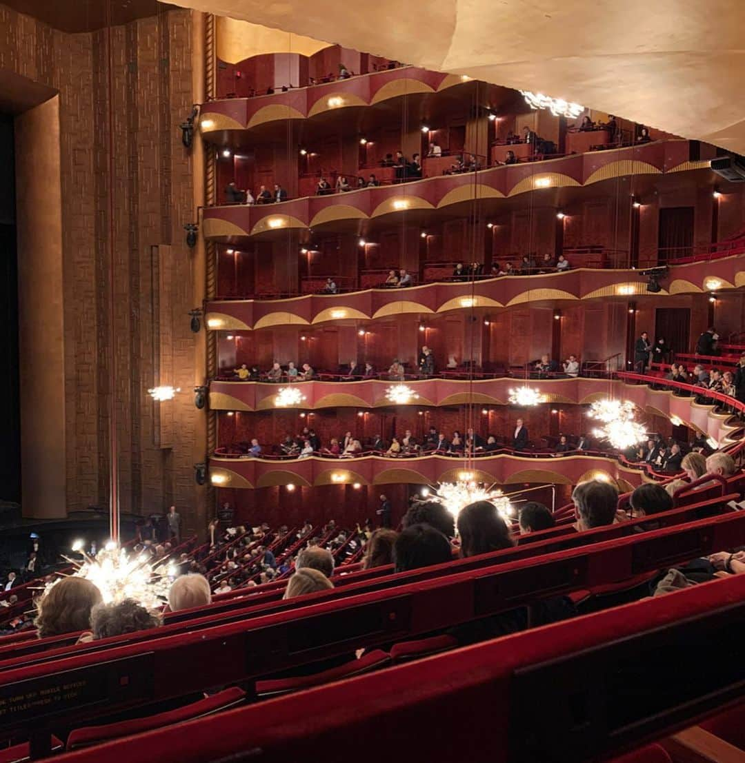 ダソム さんのインスタグラム写真 - (ダソム Instagram)「I went to the opera for the first time, it will also be my last time🤣」12月12日 11時52分 - som0506