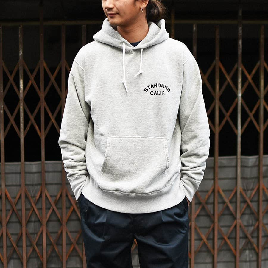 スタンダードカリフォルニアさんのインスタグラム写真 - (スタンダードカリフォルニアInstagram)「SD Pullover Hood Sweat with Logo Standard California Limited  Released on next week. Standard California Official Online Store Limited.  #standardcalifornia #スタンダードカリフォルニア #california #sweatshirt #吊り編み #吊り編みスウェット #madeinjapan #loopwheeler #プルオーバーパーカー #pulloverhoodie #hoodedsweatshirt #パーカー #スウェット  #limited #ltd #リミテッド #限定」12月12日 12時53分 - standardcalifornia