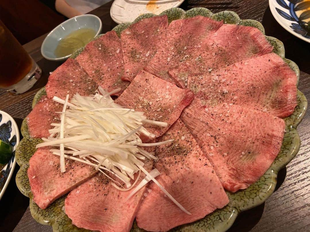 野崎萌香さんのインスタグラム写真 - (野崎萌香Instagram)「最近行った焼肉屋さんで 一番美味しかったらいもん。  その中でも一番感動したのが らいもんの盛岡冷麺。  冷麺好きな方に これはもう絶対に食べてほしい一品。  シンプルで卵の味がつるん🥚  もちろん、焼肉も最高に 美味しかったです🥩」12月12日 12時55分 - moeka_nozaki