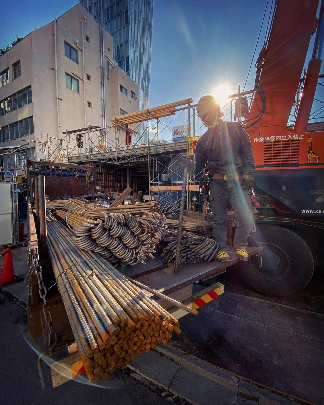 宍戸開さんのインスタグラム写真 - (宍戸開Instagram)「"現場の人" 👷‍♂️」12月12日 14時45分 - kaishishido