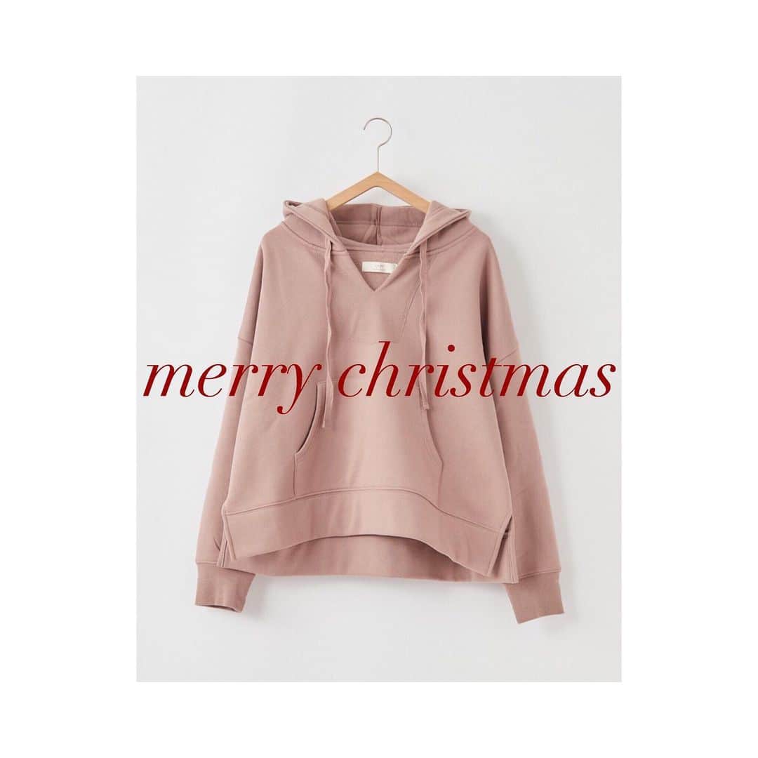 cepoさんのインスタグラム写真 - (cepoInstagram)「. 🎄merry christmas🎄 .  クリスマスシーズンにピッタリな 新作入荷してます。 . 豊富に取り揃えて、お待ちしております。 . . #cepo #2019winter #19winter #december #Christmas #gift #ootd #fashion #goods #shopping」12月12日 15時10分 - cepo.bluemate