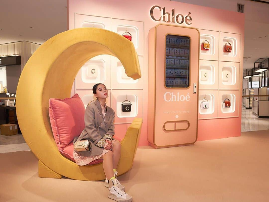 ミチさんのインスタグラム写真 - (ミチInstagram)「12/17まで伊勢丹新宿で開催中のChloeのpop up shopに行ってきました🎀  #chloeGIRLS @chloe」12月12日 15時11分 - mi0306chi