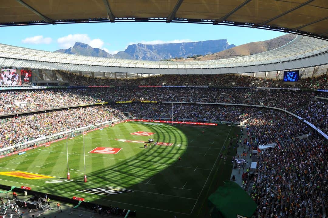 ラグビー南アフリカ代表さんのインスタグラム写真 - (ラグビー南アフリカ代表Instagram)「1 Day to go till #CapeTown7s - who's going? 🏟」12月12日 16時08分 - bokrugby