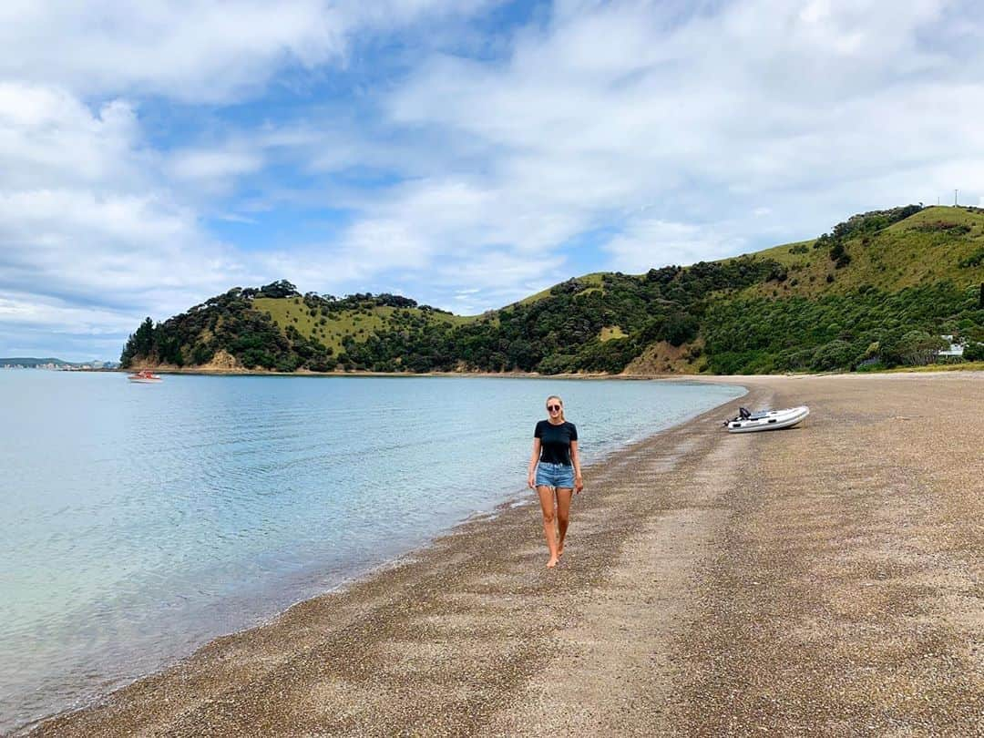 アルメン・アブディさんのインスタグラム写真 - (アルメン・アブディInstagram)「Most amazing two days on this island! Wine, dine & beautiful views 🍷🍴」12月12日 16時56分 - abdi.almen