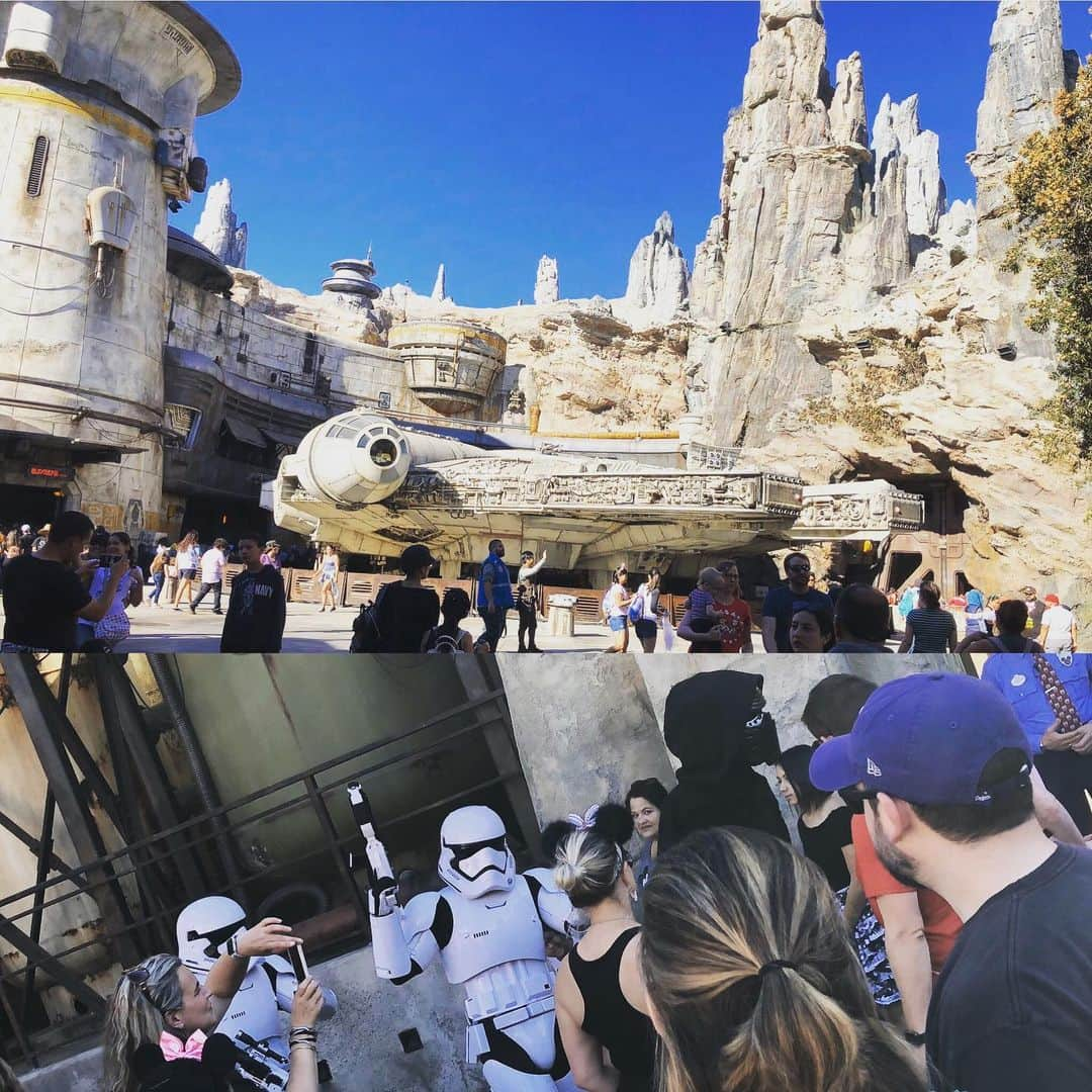 松本晃彦さんのインスタグラム写真 - (松本晃彦Instagram)「Encounter with the Darth Vader Lol.  ディズニーランドLAでダースベイダーに遭遇！^_^  #starwars #darthvader  #disneyland #encounter」11月19日 1時25分 - matsumoto_akihiko