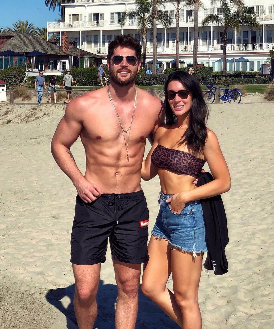 ニック・ベイトマンのインスタグラム：「Birthday Boy in San Diego 🎂」