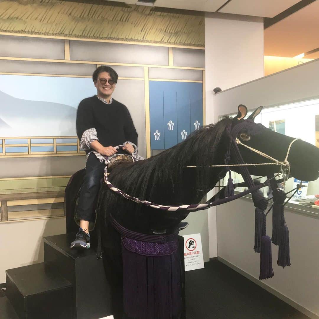 丸山敬太さんのインスタグラム写真 - (丸山敬太Instagram)「歌舞伎座ギャラリーはこんな馬にも乗れちゃいます。  楽しかった。」11月19日 1時51分 - keitamaruyama