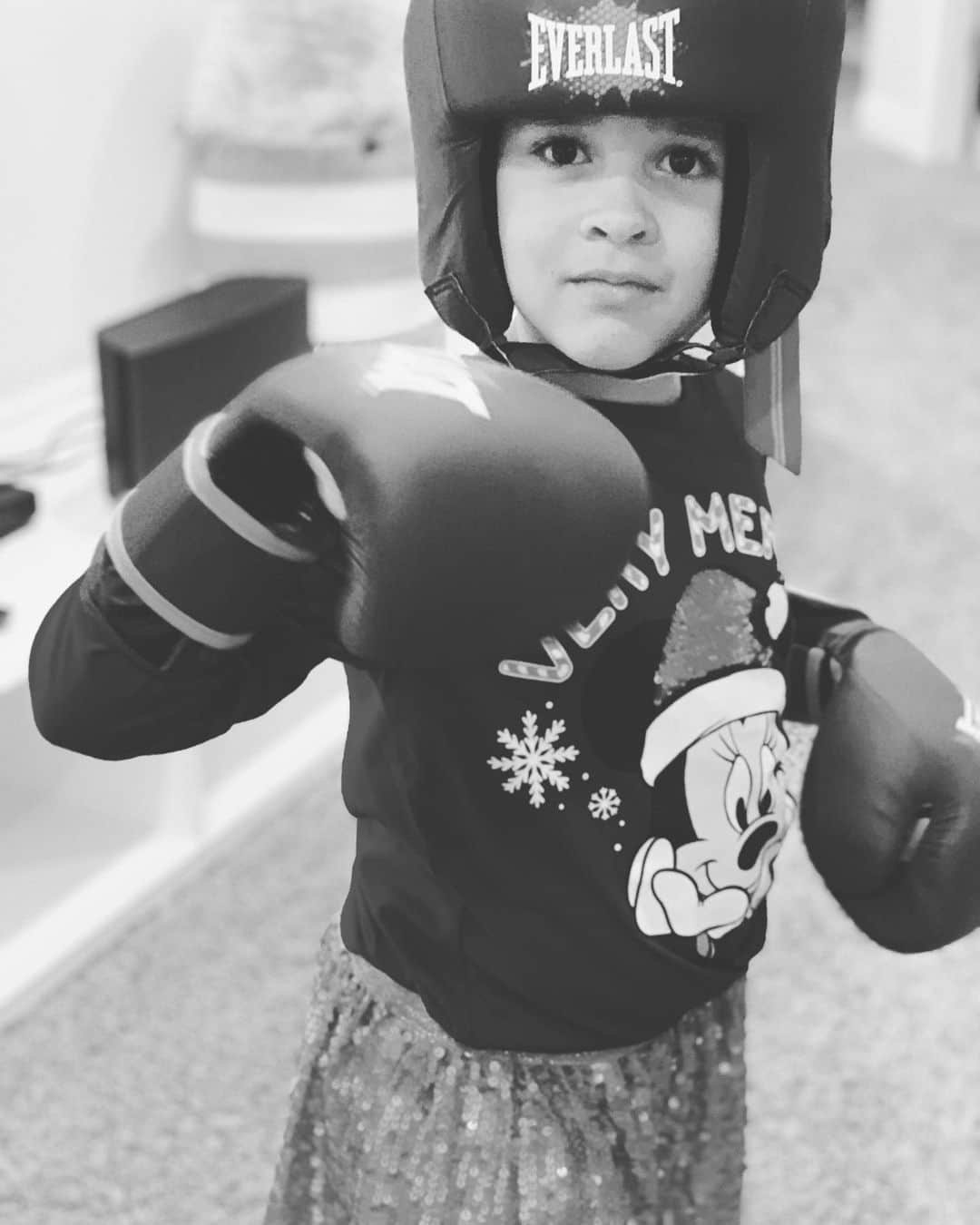 ブリット・ニコルさんのインスタグラム写真 - (ブリット・ニコルInstagram)「These two started martial arts last week!!! Turns out Ella is a natural at boxing and AJ is really good at high kicks haha! It’s so adorable to watch them take class!!! Gonna be a fun season!!!」11月19日 2時18分 - itsbrittnicole