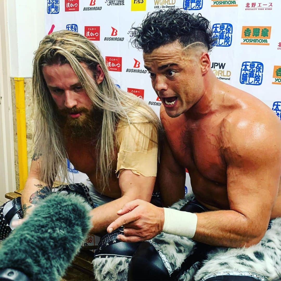 新日本プロレスさんのインスタグラム写真 - (新日本プロレスInstagram)「#WorldTagLeague2019 Day02 ‼︎🦁🦁🏆🏆 #njwtl in #Korakuen !! @njpw1972 #njpwworld #njpw #新日本プロレス #プロレス #後楽園ホール」11月18日 17時39分 - njpw1972