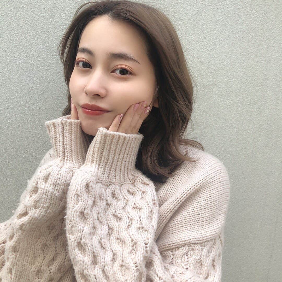 のインスタグラム：「前髪切りたくなってきたー😂😂😂」