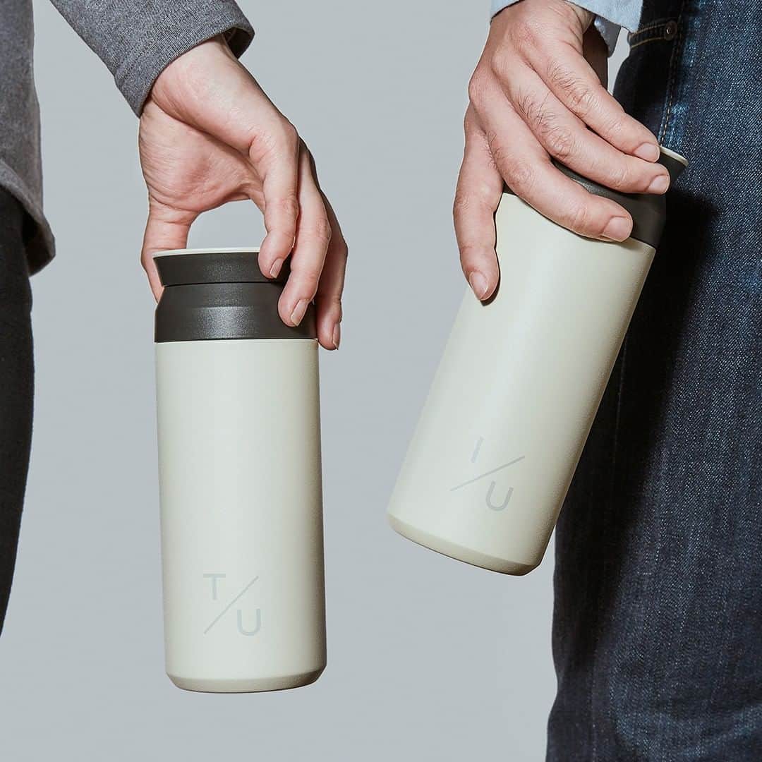 のインスタグラム：「MARK IT BY KINTOは、あなただけの特別なタンブラーをつくれるパーソナライズサービス。お好みのアルファベットや数字を2文字まで刻印できます。家族や親子、友人とのお揃いアイテムや、記念品やギフトとしてぜひご活用ください。⁠ （詳しくはLinkin.bioをクリック @kintojapan）⁠ ---⁠ "MARK IT BY KINTO” is a personalization service for tumblers. Each KINTO stainless steel tumbler can be marked up to two letters or numbers with a laser printing. Enjoy with your kids, family, friends, or for yourself.⁠ ⁠ *This service is only available in Japan.⁠ ⁠ (see linkin.bio @kintojapan)⁠ ---⁠ Share your KINTO items with #mykinto for a chance to be featured.⁠ .⁠ .⁠ .⁠ #kinto #キントー⁠ #togotumbler #traveltumbler #dayofftumbler #playtumbler #tumbler #markitbykinto #personalizedgift #mytumbler #giftidea #zerowaste #ecolife #sustainable #ethical #minimalist #パーソナライズ #ギフト #カスタマイズ #タンブラー #マイタンブラー #名入れ #キントー #マイボトル #暮らしの道具 #暮らしを楽しむ #ペアアイテム  #丁寧な暮らし」