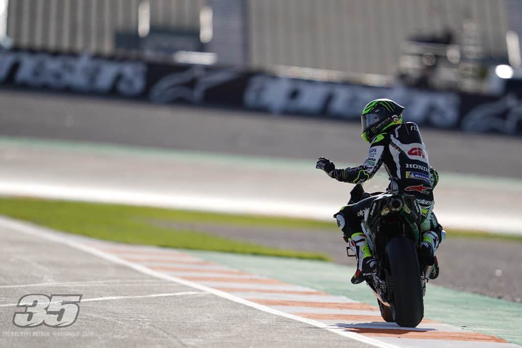 カル・クラッチローのインスタグラム：「That’s the 2019 season done. Thanks to @lcr.team @hondaracingcorporation @monsterenergy @hjchelmets @alpinestars @motogp and of course all of the fans that come cheers us on or watch at home. Looking forward to 2020 already !!!」