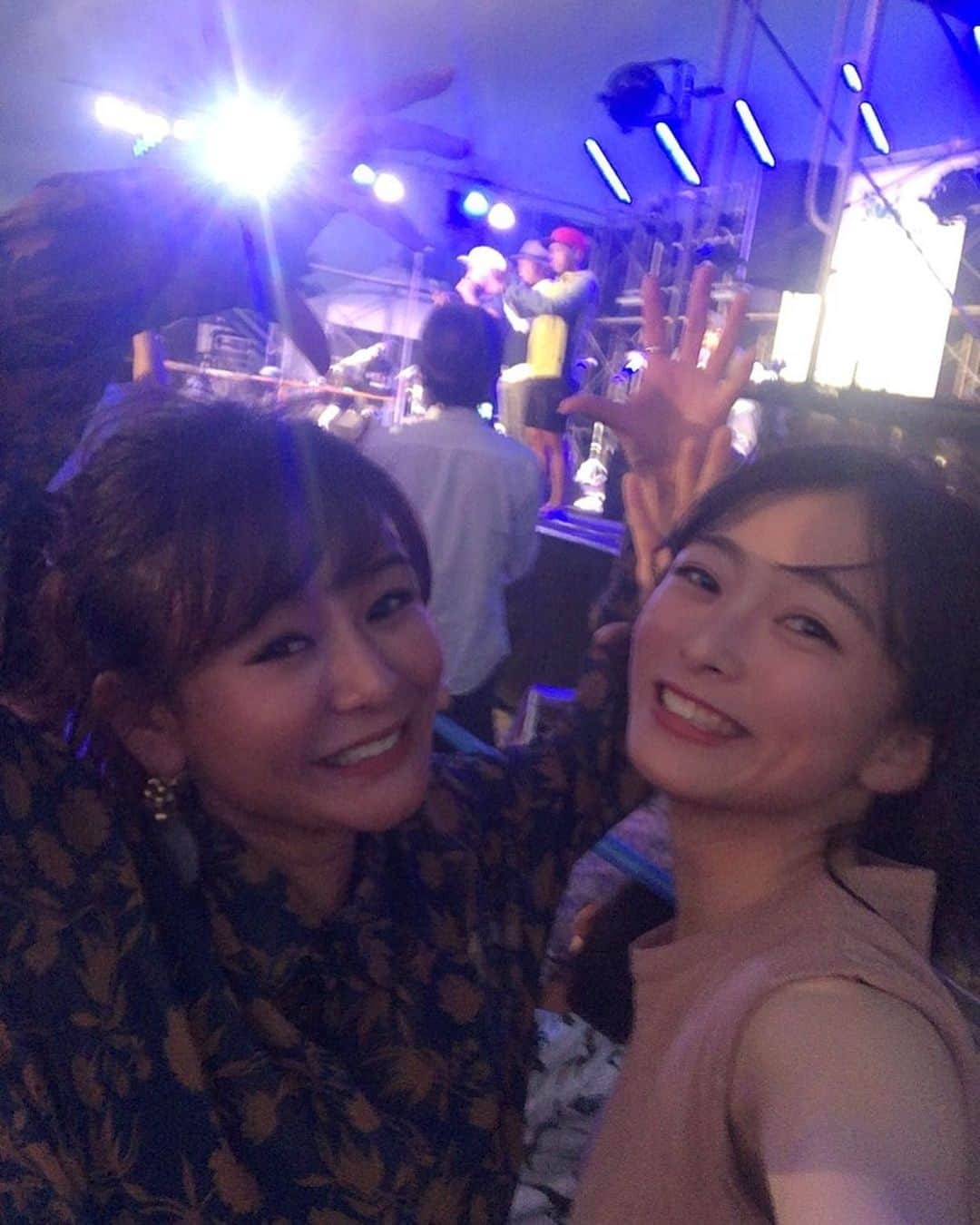 高本采実さんのインスタグラム写真 - (高本采実Instagram)「🎶 きいやま農園ライブへ行ってきましたー🥳💕 ゲストで光浦靖子さん、ゆってぃ、芋洗坂係長も ステージでパフォーマンスを披露されてました(o^^o)✨ . YouTuberのあんこうアワーズさんや 釣り人の方々にも沢山お会いできました☺︎🐟 . こうゆうライブに来たのは初めてで 素敵な音楽聴きながら 海風も気持ち良くて ステージと距離も近くて めちゃめちゃ楽しかったー😍✨ . . . . . #きいやま農園ライブ #きいやま商店 #Bee!Bang!Boo! #八重山モンキー #ノーズウォーターズ #かりゆし58 #Calmera #光浦靖子 さん #ゆってぃ #芋洗坂係長 #石垣 #ライブ #フェスティバル #あんこうアワーズ #youtuber #釣りガール #fishinggirl #釣女ちゃこ #高本采実 #あやみん #ayamistagram」11月18日 18時04分 - ayami__summer