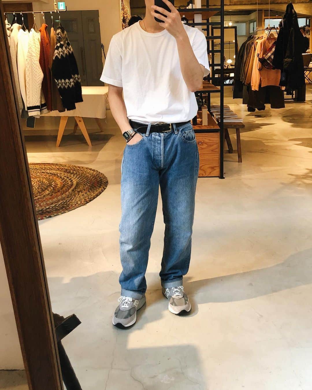 yukiのインスタグラム：「ㅤㅤㅤㅤㅤㅤㅤㅤㅤㅤㅤㅤㅤ だるだる nariwaiに置いてあるくらいの 大きい鏡が欲しい(SESSIONに欲しい」