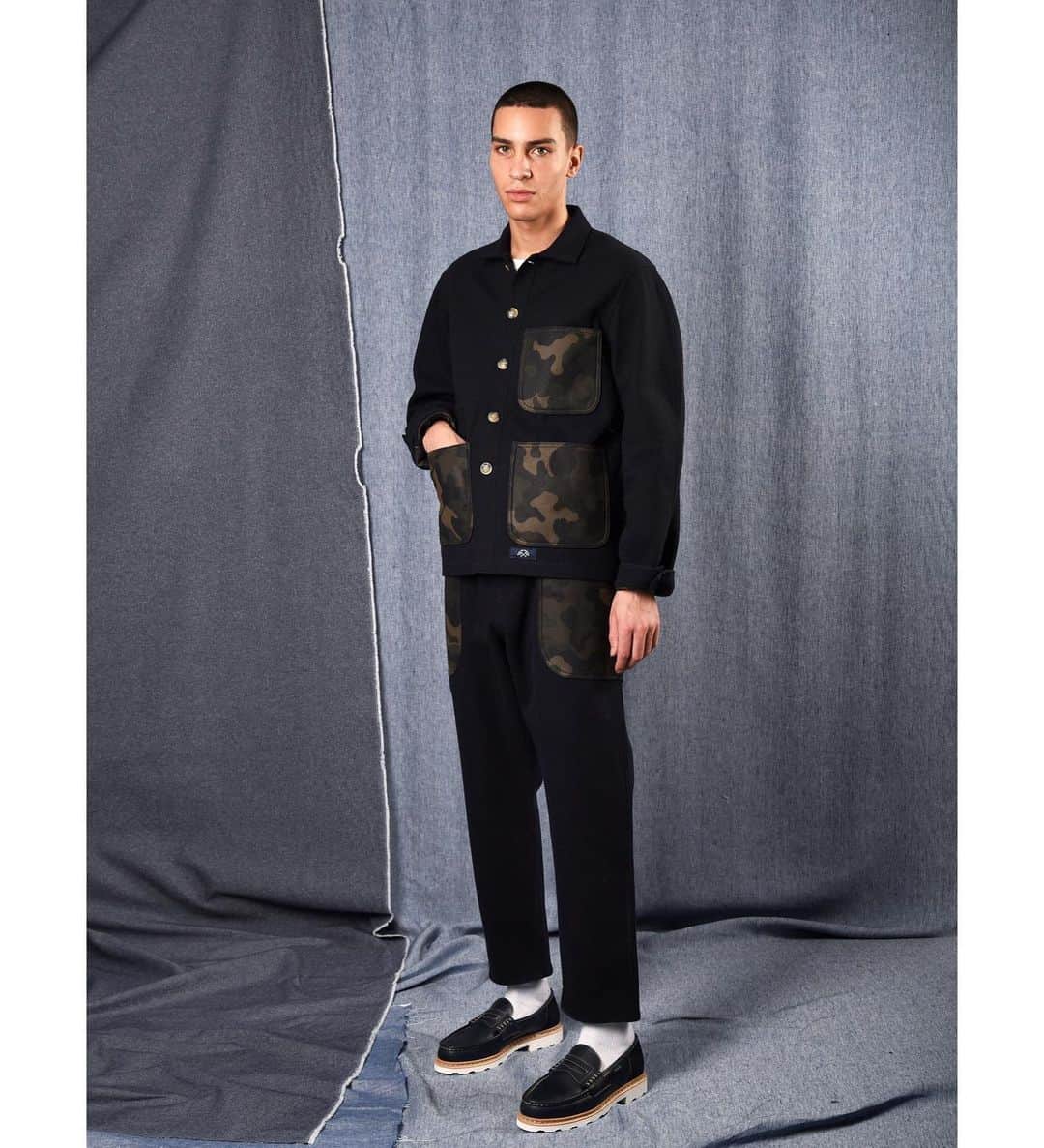 のインスタグラム：「🆕 BDP FW19 🆕 Veste de Comptoir Technique ( draps de laine double face / camo) Made in France 🇫🇷 🏷Pant de Chauffe Technique (draps de laine double face / camo) Made in France 🏭🏷 #bleudepaname #bdpfw19 #madeinfrance #bdp10 📸 @melchiorabeille 💙」