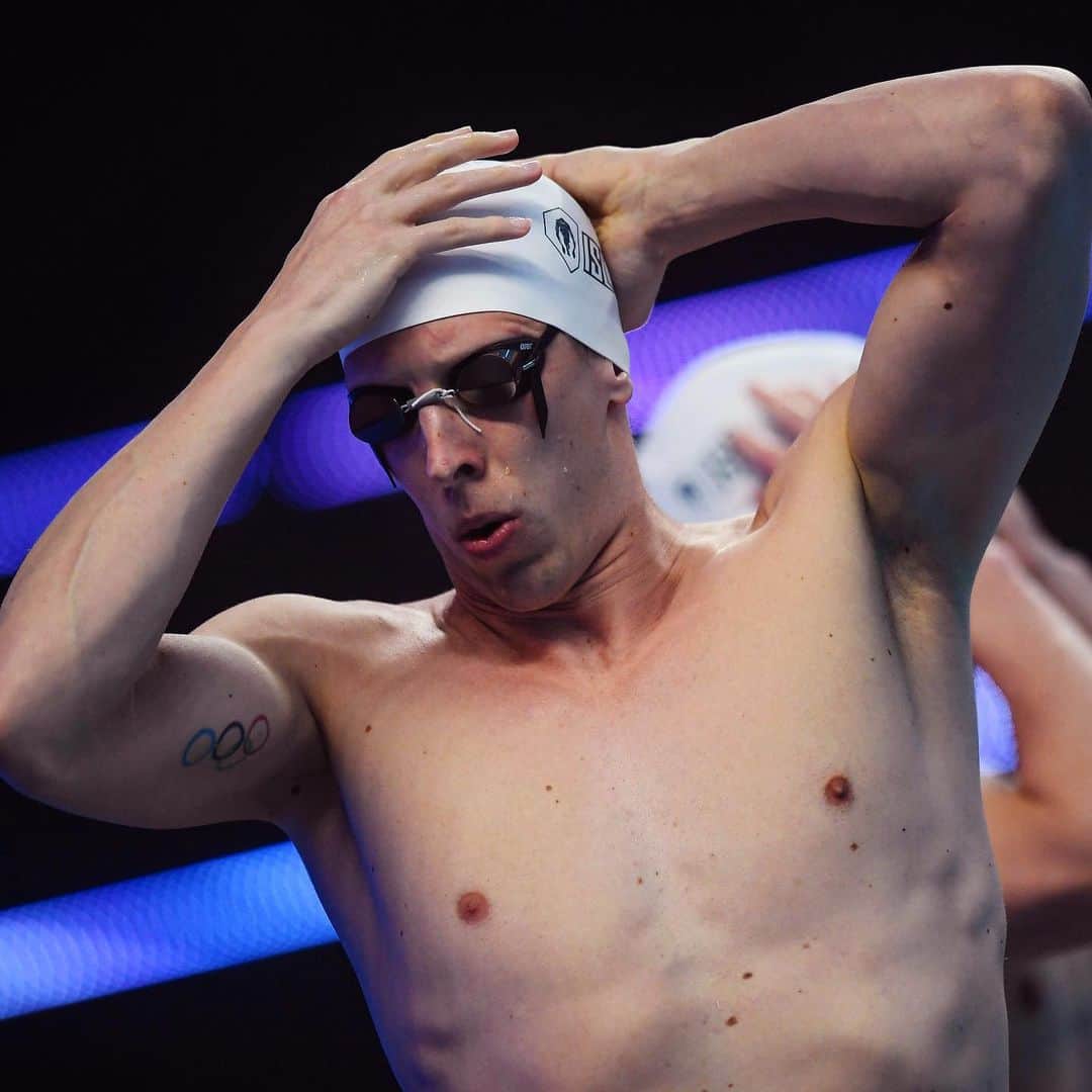 トラビス・マホーニーのインスタグラム：「Exams done ✅  Can’t wait to reunite with my  @isl_aquacenturions for the ISL European Derby in London this weekend. Let’s get it 💪🏼💯 #iswimleague #aquacenturions #swimming #london」
