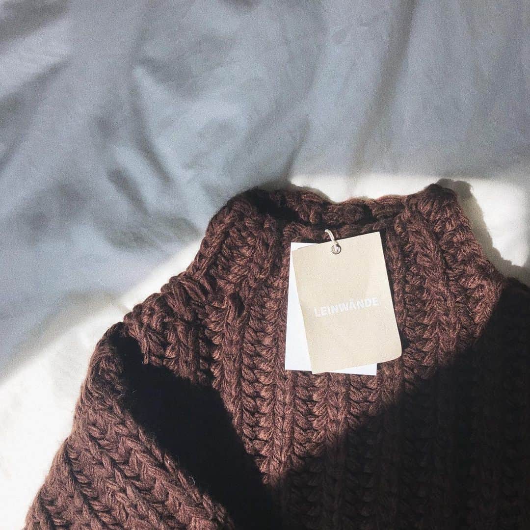 のインスタグラム：「ニットの季節、、🍂 . #ニット #ざっくりニット #leinwande #leinwände @leinwande_official」