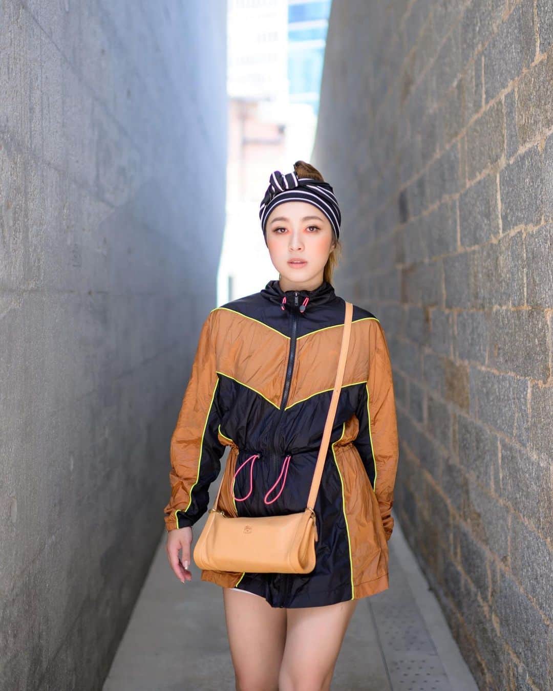イルビゾンテのインスタグラム：「A fresh start to the week with the shining @pamelacheung! ☆ #ILBISONTE」